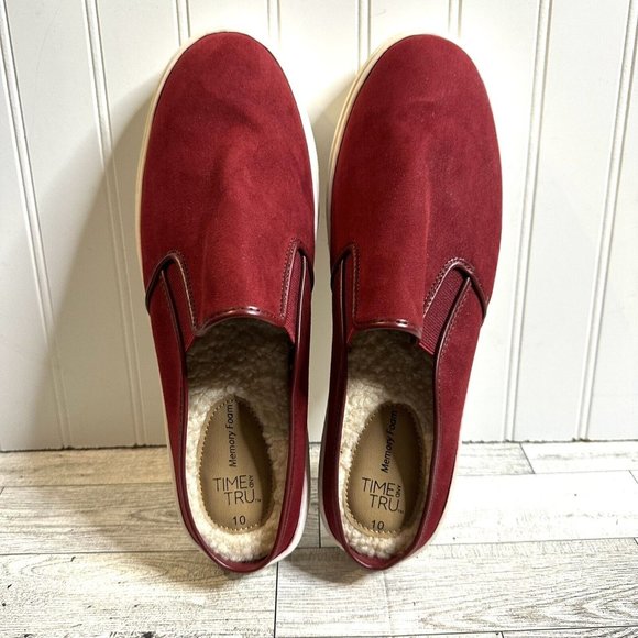 Time and Tru Memory Foam Women 10 Faux Fur Insole Burgundy Slip on Mule Sneakers - Picture 3 of 8
